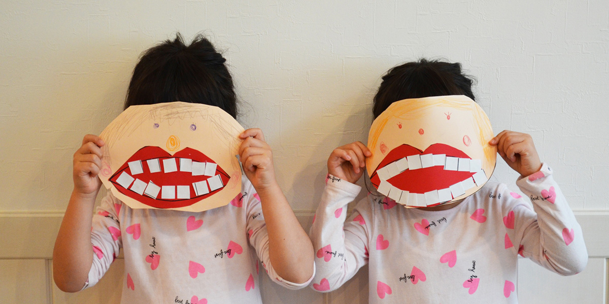 2人の子供の写真